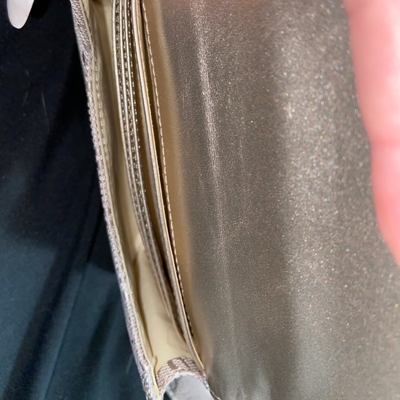 Guess wallet with card pouch - Picture 9 of 13